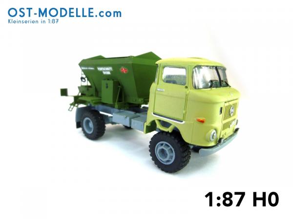 IFA W50LA ND mit Düngerstreuaufbau D035B grau